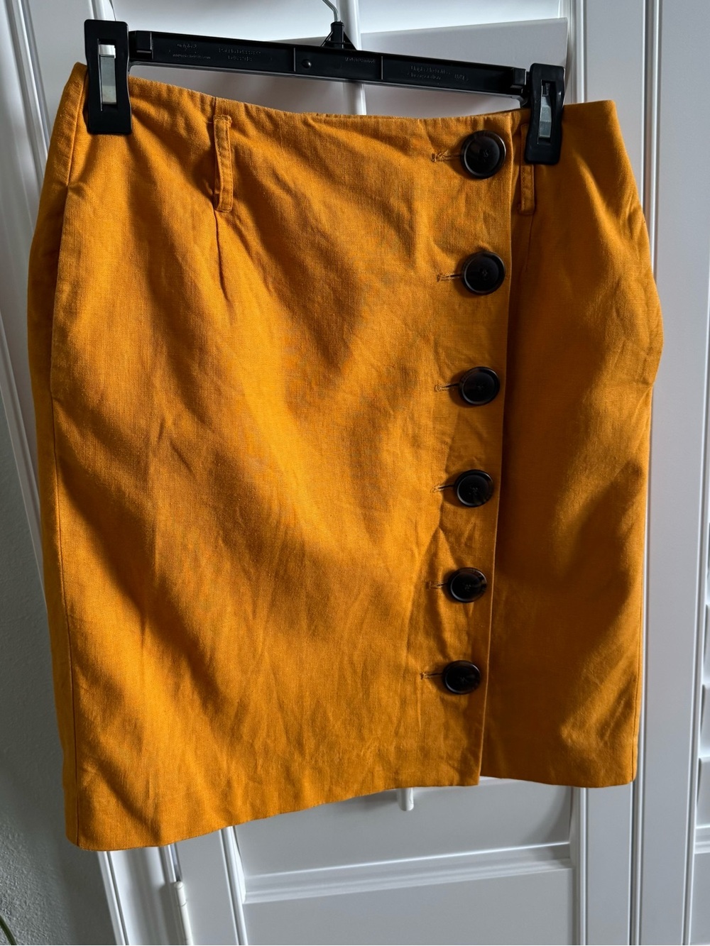 Boden Women’s 2 Petite straight knee length gold mustard yellow button skirt